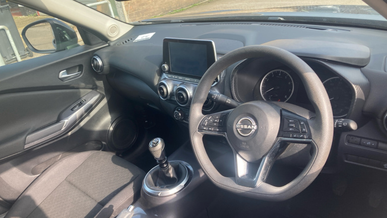 Nissan Juke 1.0 DiG-T 114 Acenta 5dr Petrol Hatchback